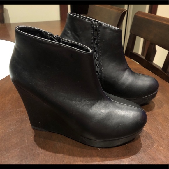 Ardene Shoes - 🖤3/$30: Ardene Black Ankle Boots